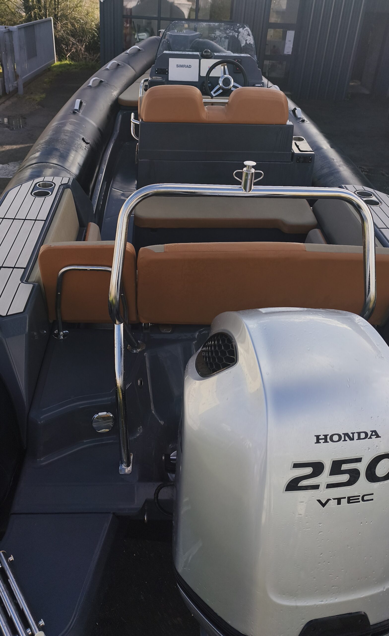 ZODIAC MEDLINE 7.5 + HONDA BF250 CV INJECTION – Image 14