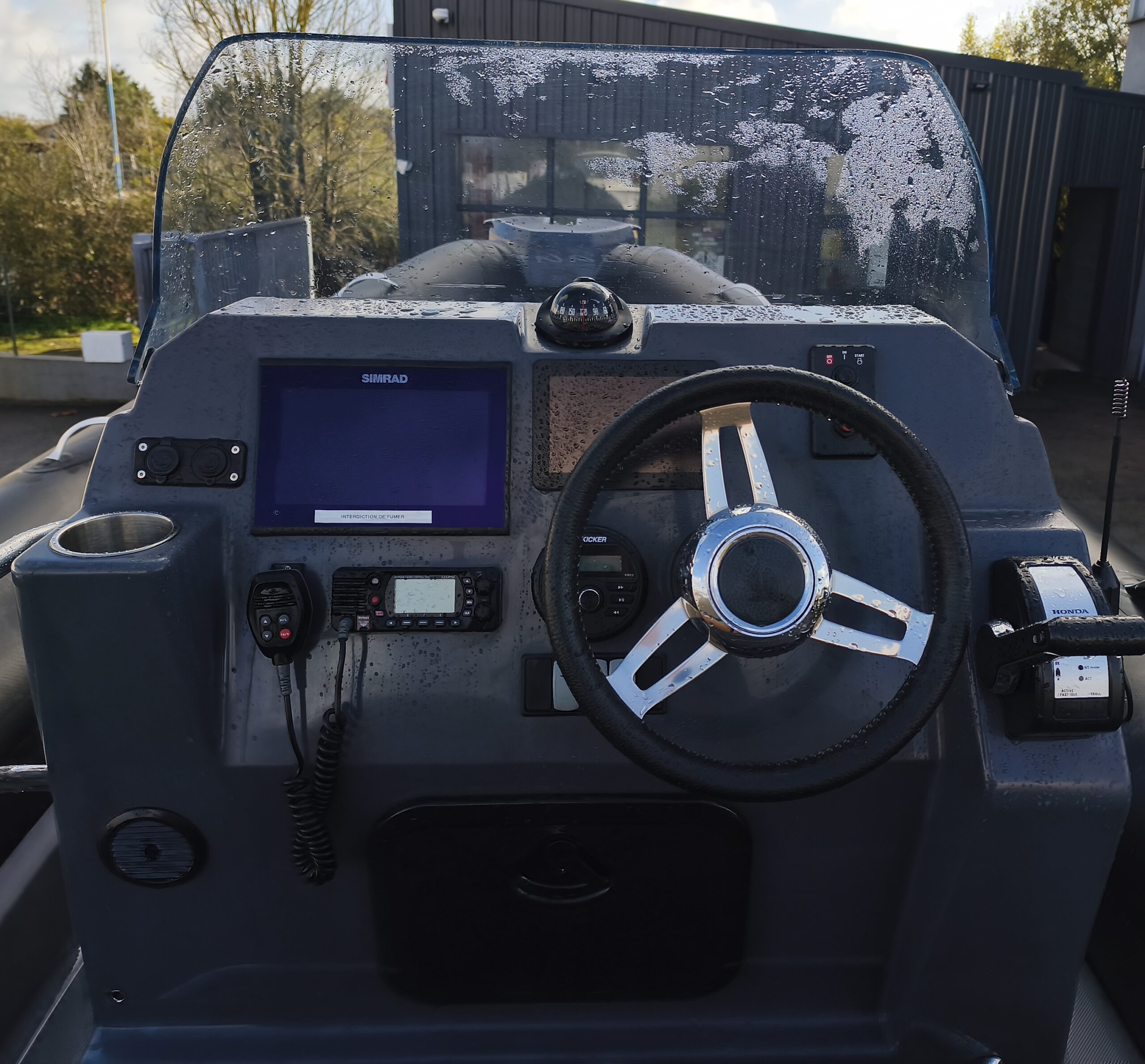 ZODIAC MEDLINE 7.5 + HONDA BF250 CV INJECTION – Image 19